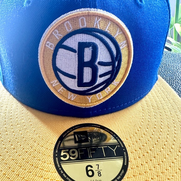 Men’s Brand New Brooklyn Nets New Era Blue and Yellow Ball Cap - Picture 2 of 4
